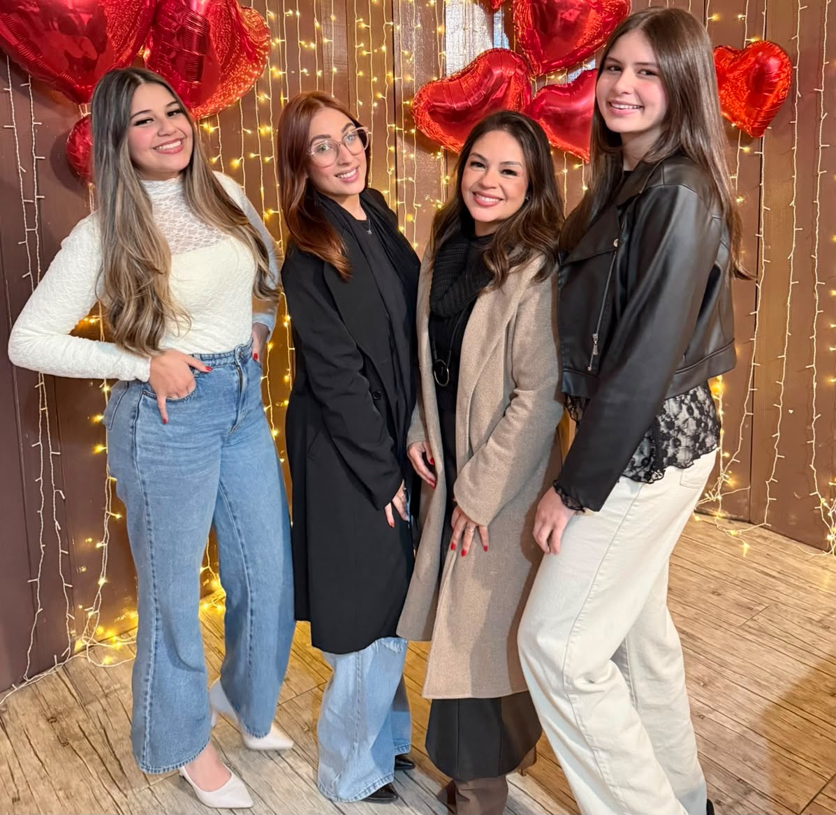 Mulheres unidas no evento Código das Lobas